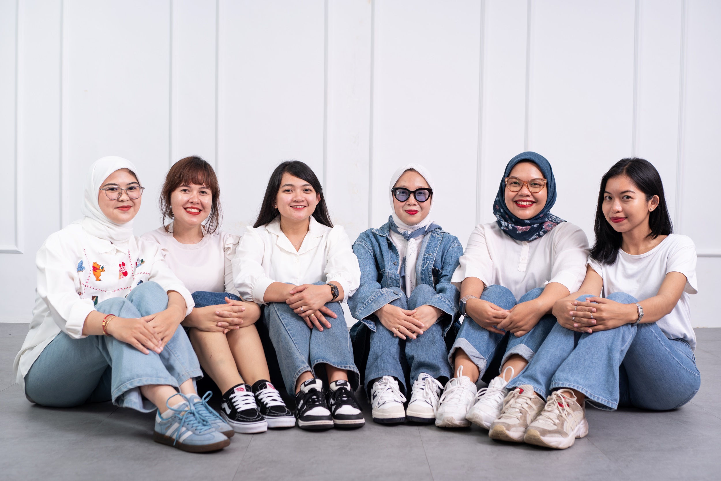 Group Photoshoot Sudut Rumah Studio