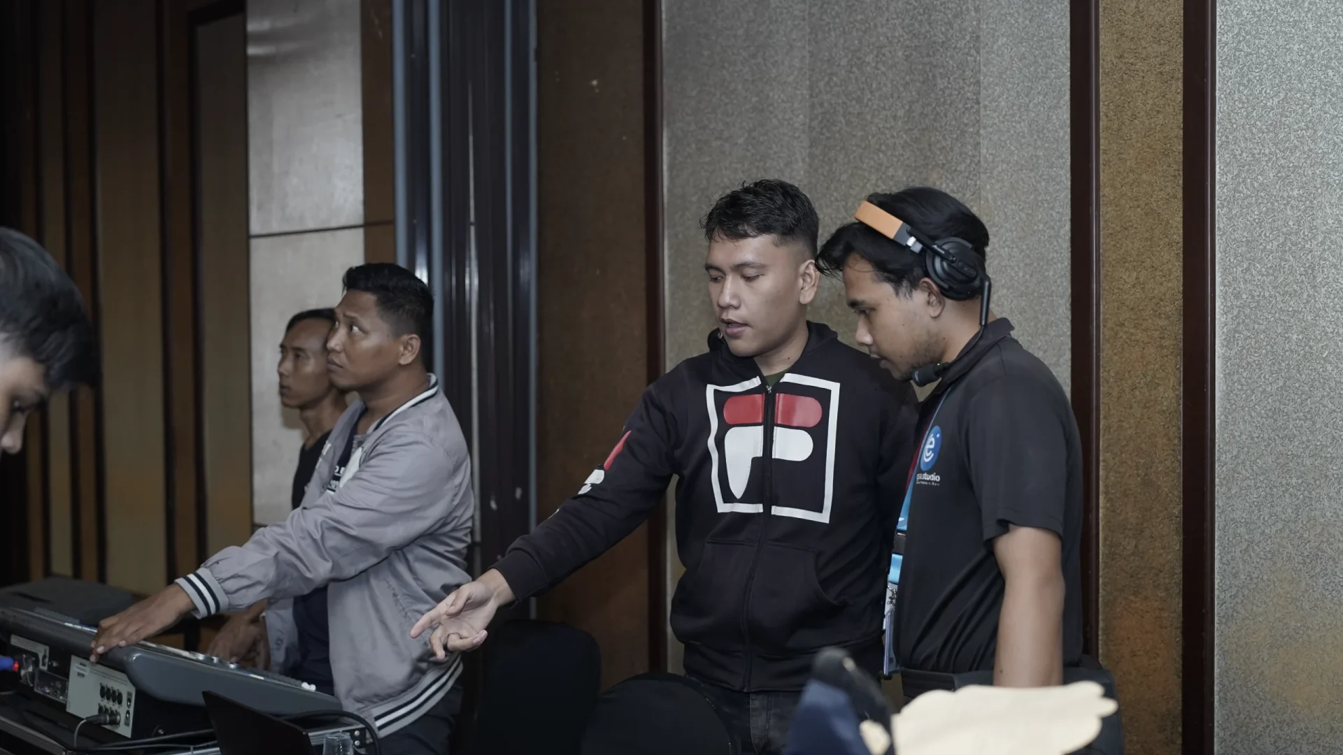FOH 5
